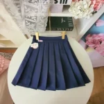 Chân váy đen xếp ly bản nhỏ - Ảnh 4