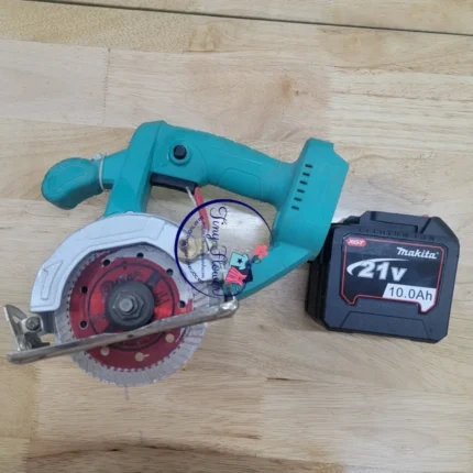 Cho thuê cưa gỗ cầm tay dùng pin